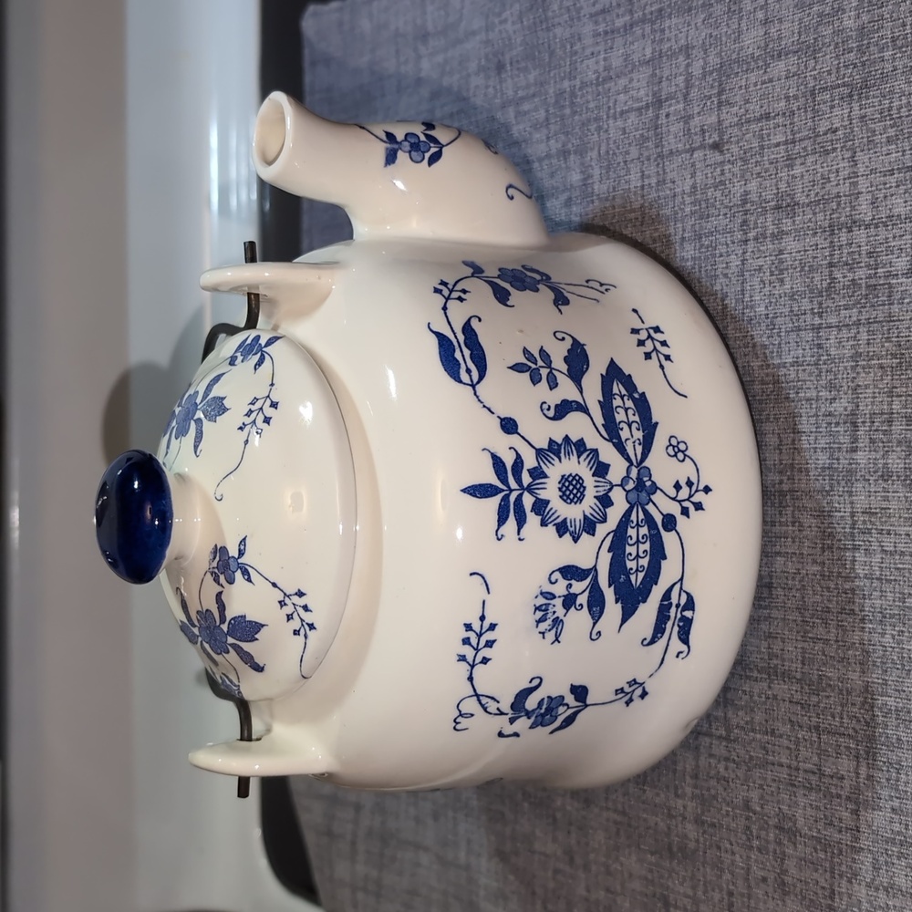 Blue Onion Pattern Tea Pot